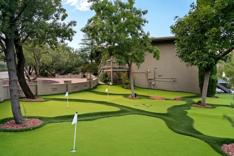 Uptown Splash (Grove House West), Sedona: backyard