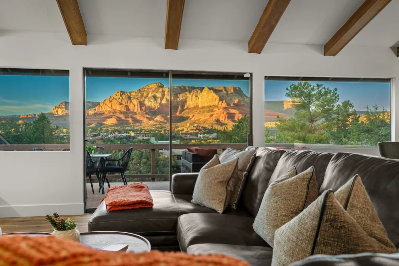 Starview Sedona (Vista House), Sedona: living room